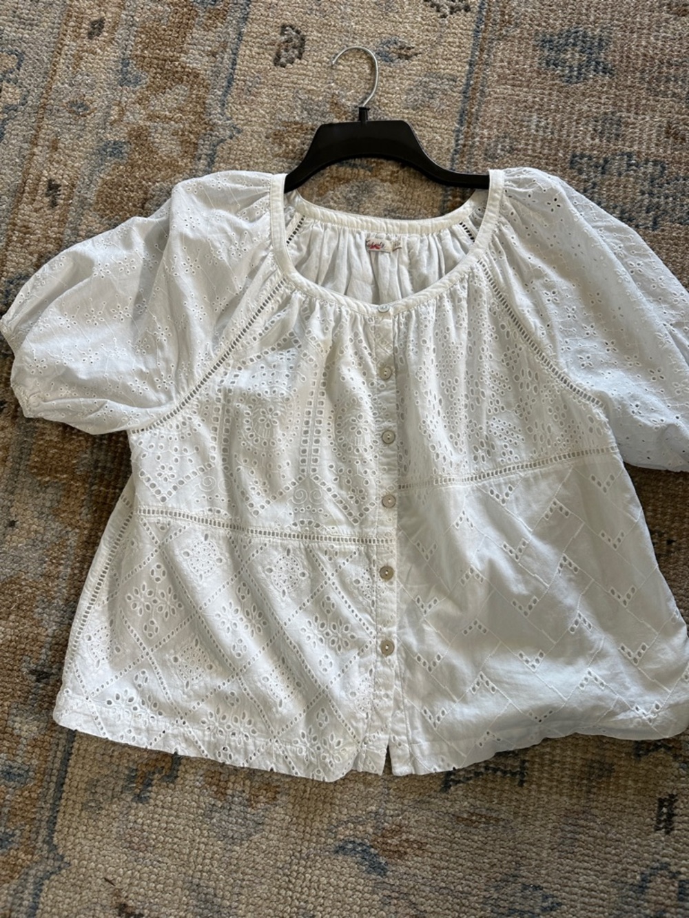 Faherty  White Eyelet Button-Front Puff Sleeve Blouse